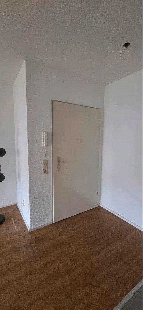 Pronájem bytu 2+1 58 m², Überlinger Str. 59, Singen (Hohentwiel), Bádensko-Württembersko Pronájem bytu 2+1 58 m², Überlinger Str. 59, Singen (Hohentwiel), Bádensko-Württembersko