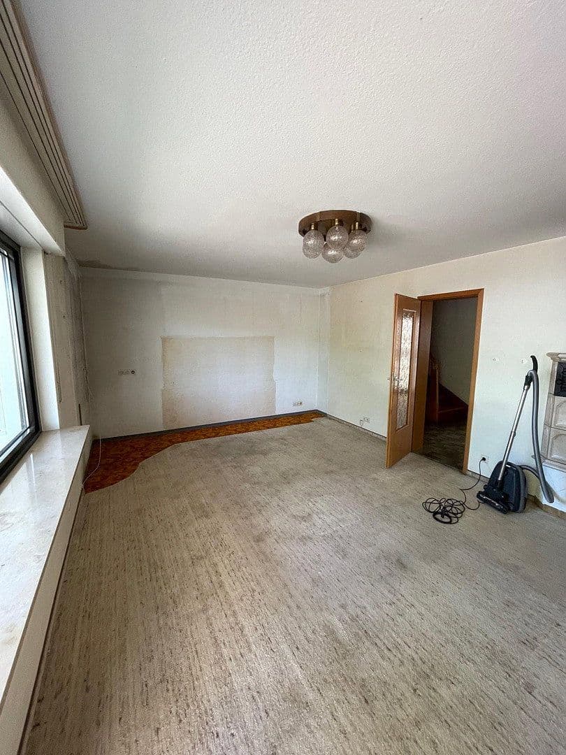 Prodej domu 100 m², pozemek 111 m², Kernen im Remstal, Bádensko-Württembersko Prodej domu 100 m², pozemek 111 m², Kernen im Remstal, Bádensko-Württembersko