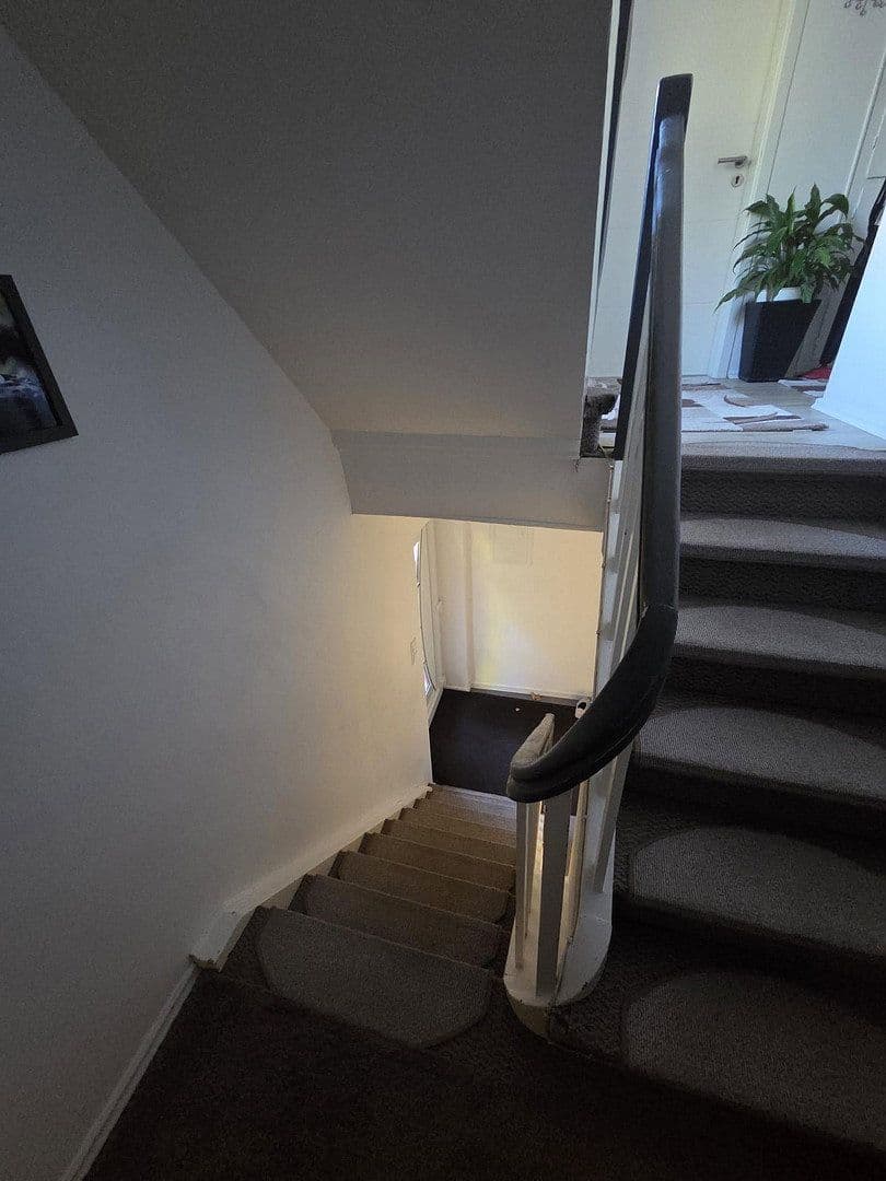 Prodej domu 175 m², pozemek 381 m², Kaiserslautern, Porýní-Falc Prodej domu 175 m², pozemek 381 m², Kaiserslautern, Porýní-Falc