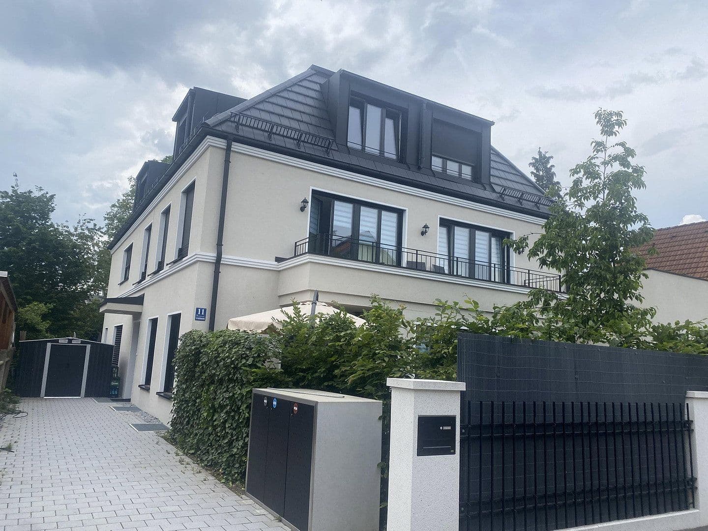 Prodej domu 165 m², pozemek 175 m², München, Bavorsko Prodej domu 165 m², pozemek 175 m², München, Bavorsko