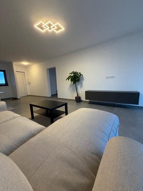 Pronájem bytu 2+1 65 m², Wiesbaden, Hessen Pronájem bytu 2+1 65 m², Wiesbaden, Hessen