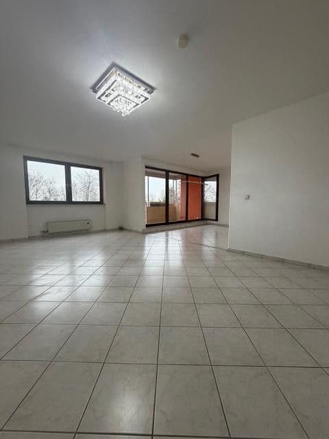 Pronájem bytu 4+1 110 m², Wiesbaden, Hessen Pronájem bytu 4+1 110 m², Wiesbaden, Hessen