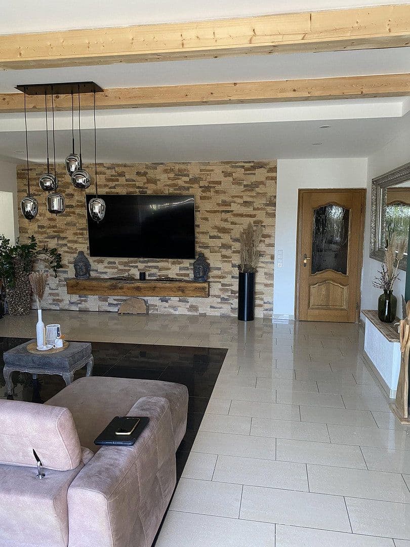 Prodej domu 305 m², pozemek 1.138 m², Hiddenhausen, Severní Porýní-Vestfálsko Prodej domu 305 m², pozemek 1.138 m², Hiddenhausen, Severní Porýní-Vestfálsko