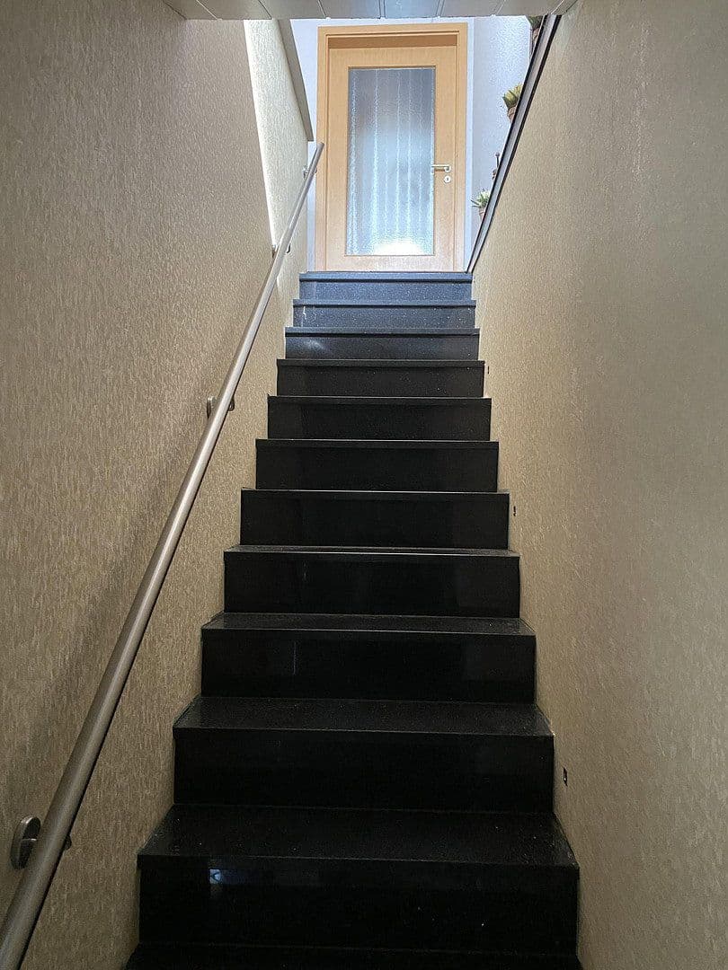 Prodej domu 305 m², pozemek 1.138 m², Hiddenhausen, Severní Porýní-Vestfálsko Prodej domu 305 m², pozemek 1.138 m², Hiddenhausen, Severní Porýní-Vestfálsko