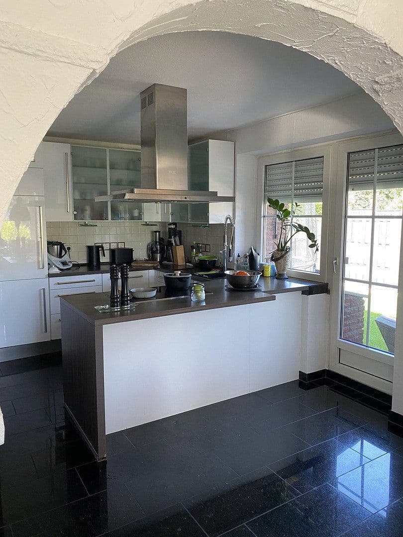 Prodej domu 305 m², pozemek 1.138 m², Hiddenhausen, Severní Porýní-Vestfálsko Prodej domu 305 m², pozemek 1.138 m², Hiddenhausen, Severní Porýní-Vestfálsko