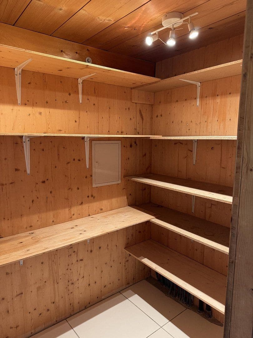 Pronájem domu 200 m², pozemek 250 m², St Bartholomäus-Weg 2, Holzkirchen, Bavorsko Pronájem domu 200 m², pozemek 250 m², St Bartholomäus-Weg 2, Holzkirchen, Bavorsko