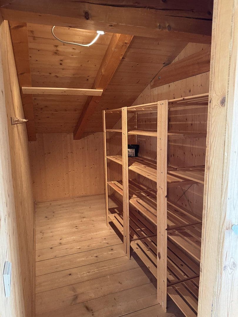 Pronájem domu 200 m², pozemek 250 m², St Bartholomäus-Weg 2, Holzkirchen, Bavorsko Pronájem domu 200 m², pozemek 250 m², St Bartholomäus-Weg 2, Holzkirchen, Bavorsko