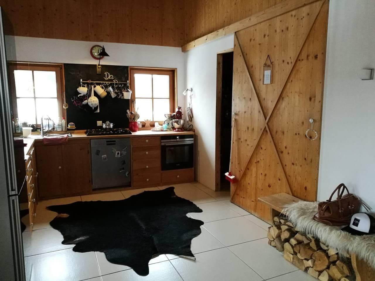 Pronájem domu 200 m², pozemek 250 m², St Bartholomäus-Weg 2, Holzkirchen, Bavorsko Pronájem domu 200 m², pozemek 250 m², St Bartholomäus-Weg 2, Holzkirchen, Bavorsko