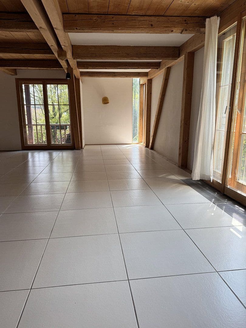 Pronájem domu 200 m², pozemek 250 m², St Bartholomäus-Weg 2, Holzkirchen, Bavorsko Pronájem domu 200 m², pozemek 250 m², St Bartholomäus-Weg 2, Holzkirchen, Bavorsko