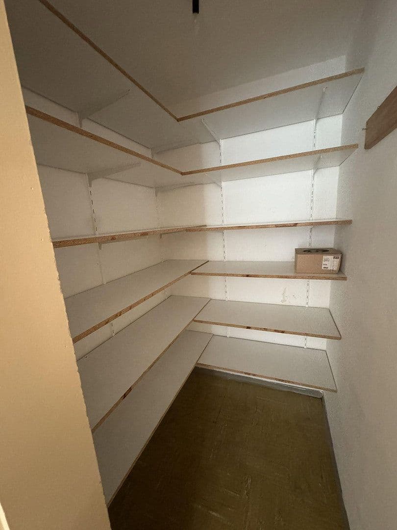 Prodej bytu 4+1 100 m², Alenbergstraße 20, Münsingen, Bádensko-Württembersko Prodej bytu 4+1 100 m², Alenbergstraße 20, Münsingen, Bádensko-Württembersko