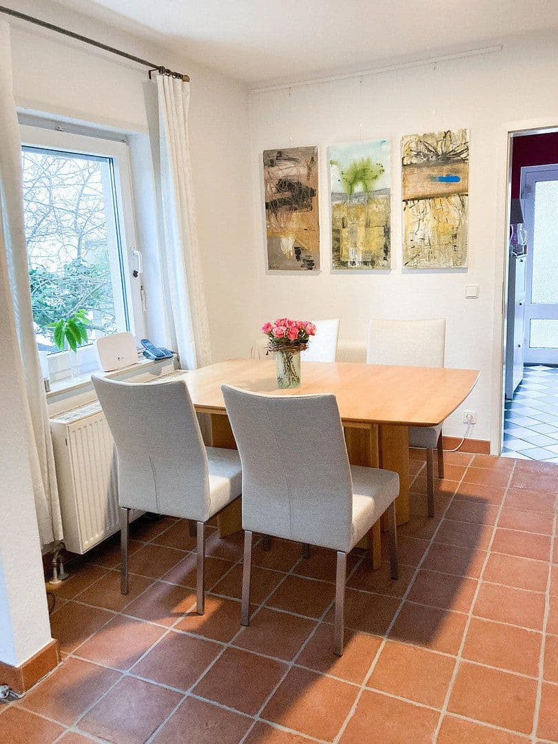 Prodej domu 140 m², pozemek 156 m², Neulußheim, Bádensko-Württembersko Prodej domu 140 m², pozemek 156 m², Neulußheim, Bádensko-Württembersko