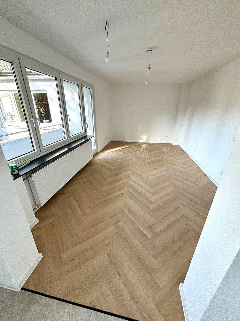Pronájem bytu 3+1 73 m², Virgiliastraße 23, Essen, Severní Porýní-Vestfálsko Pronájem bytu 3+1 73 m², Virgiliastraße 23, Essen, Severní Porýní-Vestfálsko