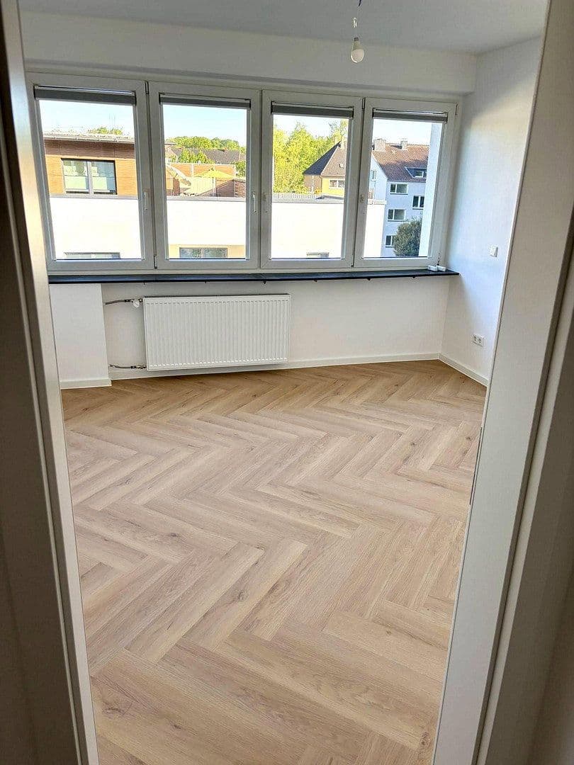 Pronájem bytu 3+1 73 m², Virgiliastraße 23, Essen, Severní Porýní-Vestfálsko Pronájem bytu 3+1 73 m², Virgiliastraße 23, Essen, Severní Porýní-Vestfálsko
