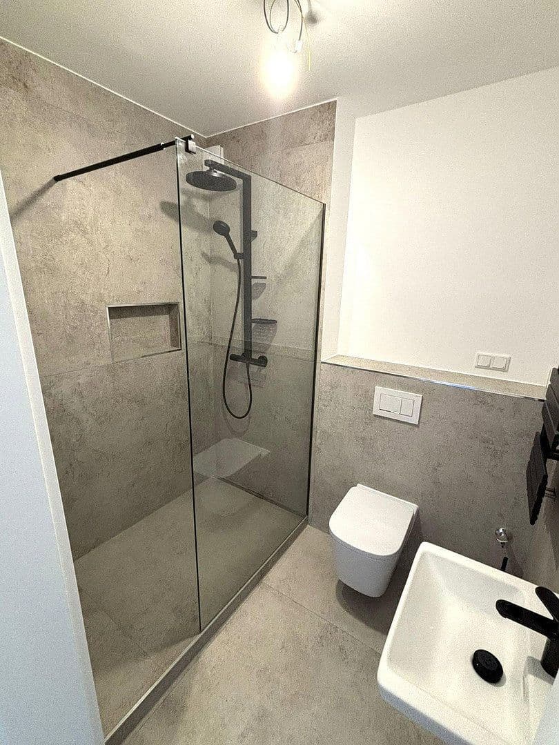 Pronájem bytu 3+1 73 m², Virgiliastraße 23, Essen, Severní Porýní-Vestfálsko Pronájem bytu 3+1 73 m², Virgiliastraße 23, Essen, Severní Porýní-Vestfálsko