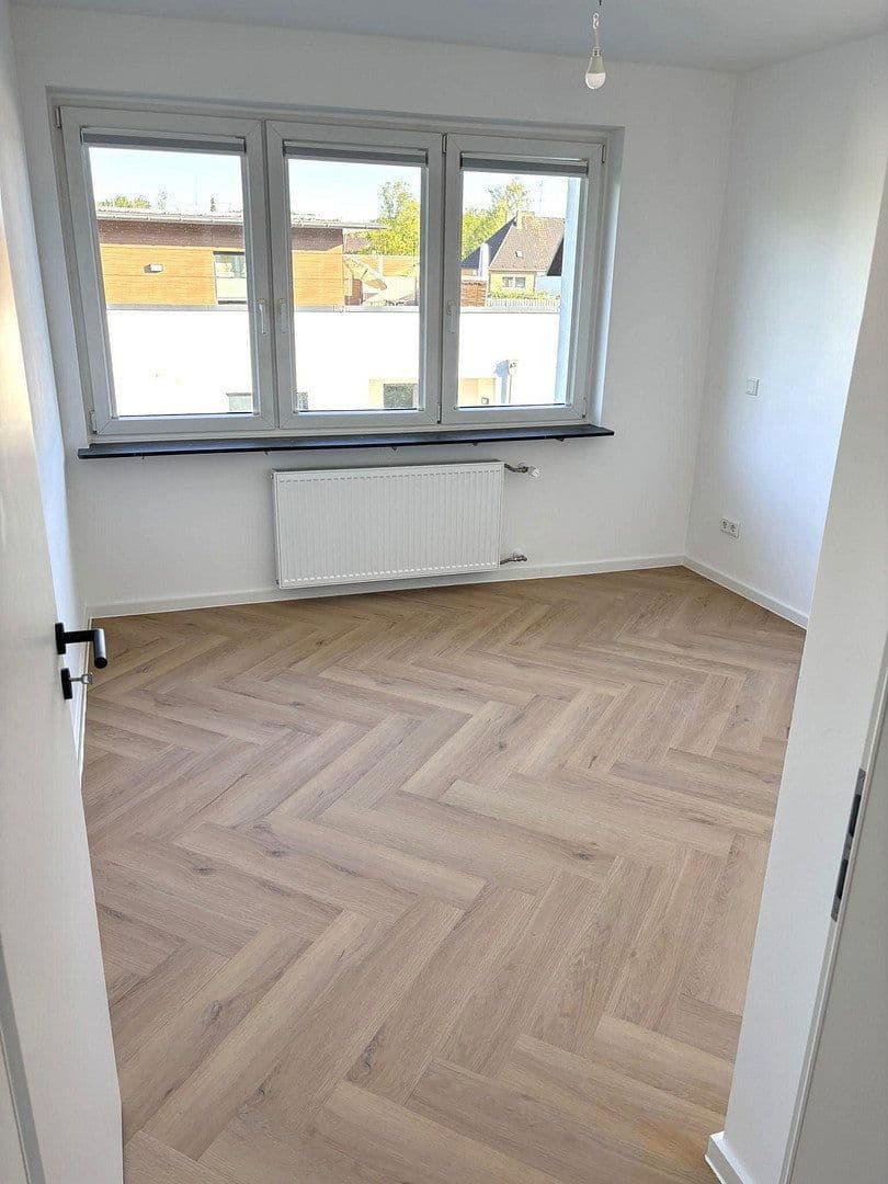 Pronájem bytu 3+1 73 m², Virgiliastraße 23, Essen, Severní Porýní-Vestfálsko Pronájem bytu 3+1 73 m², Virgiliastraße 23, Essen, Severní Porýní-Vestfálsko
