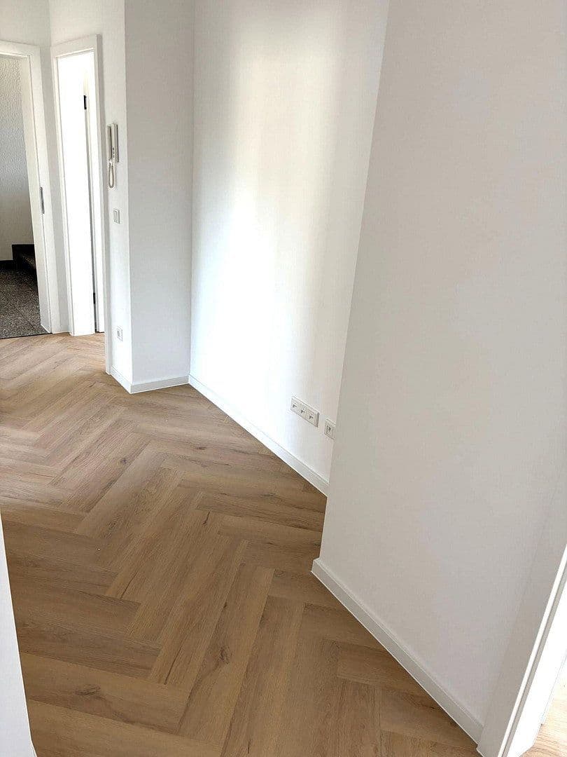 Pronájem bytu 3+1 73 m², Virgiliastraße 23, Essen, Severní Porýní-Vestfálsko Pronájem bytu 3+1 73 m², Virgiliastraße 23, Essen, Severní Porýní-Vestfálsko
