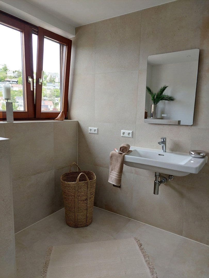 Prodej bytu 4+kk 93 m², Leonberg, Bádensko-Württembersko Prodej bytu 4+kk 93 m², Leonberg, Bádensko-Württembersko