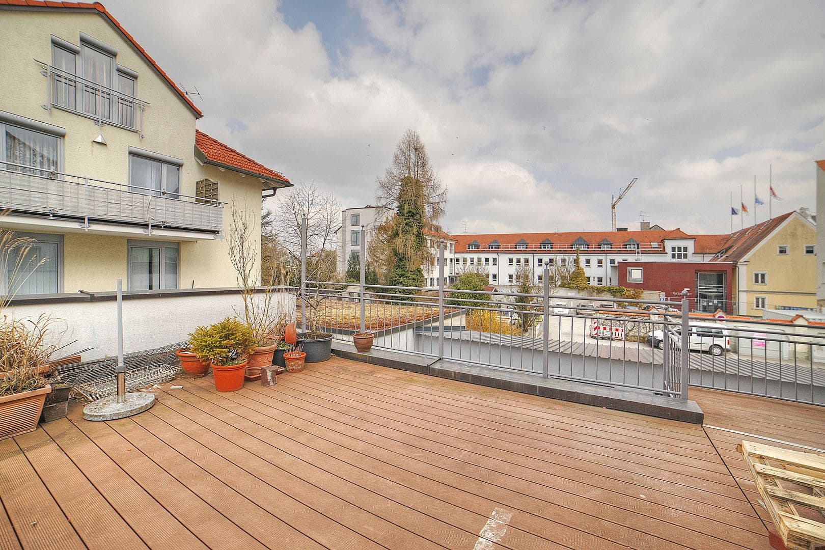 Pronájem bytu 4+1 173 m², Pucher Str. 8, Fürstenfeldbruck, Bavorsko Pronájem bytu 4+1 173 m², Pucher Str. 8, Fürstenfeldbruck, Bavorsko