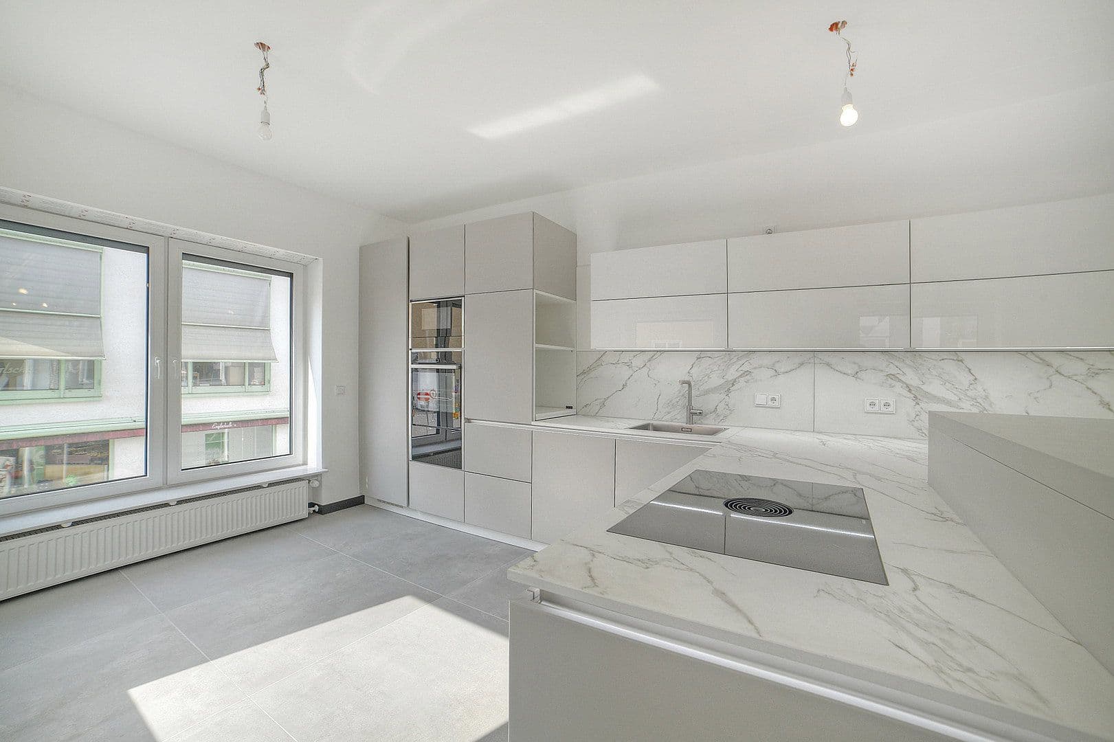 Pronájem bytu 4+1 173 m², Pucher Str. 8, Fürstenfeldbruck, Bavorsko Pronájem bytu 4+1 173 m², Pucher Str. 8, Fürstenfeldbruck, Bavorsko
