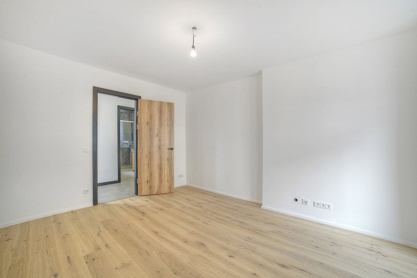 Pronájem bytu 4+1 173 m², Pucher Str. 8, Fürstenfeldbruck, Bavorsko Pronájem bytu 4+1 173 m², Pucher Str. 8, Fürstenfeldbruck, Bavorsko