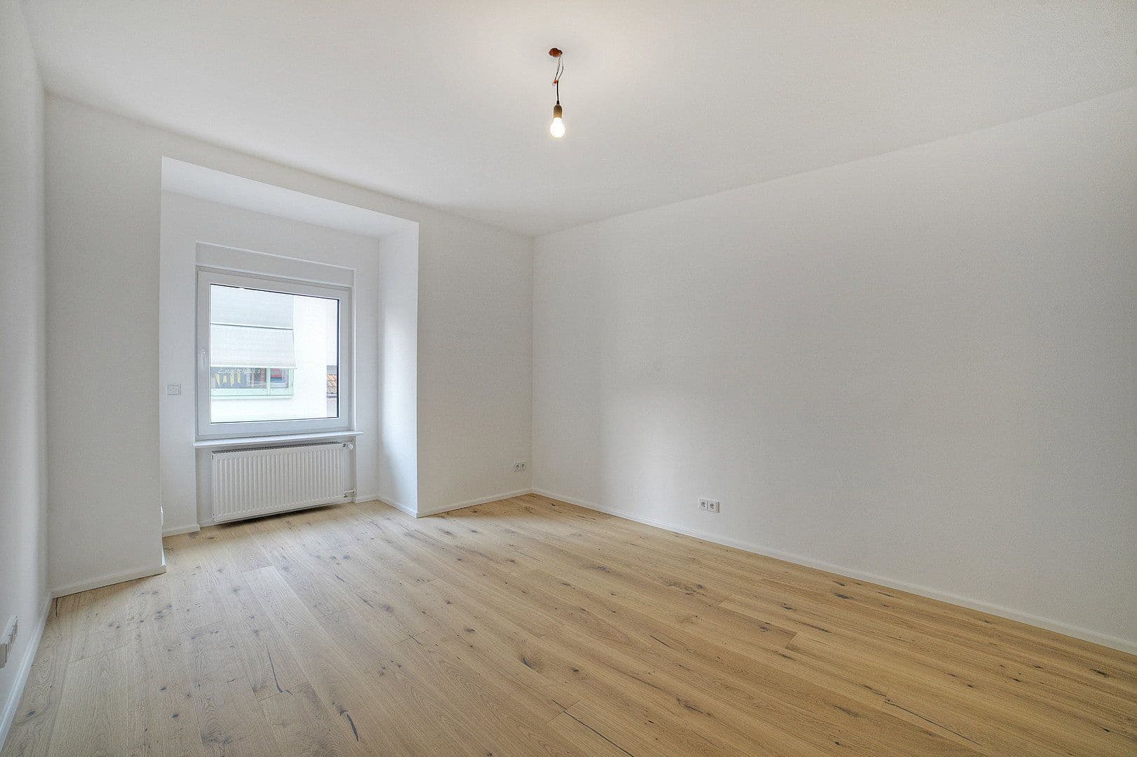 Pronájem bytu 4+1 173 m², Pucher Str. 8, Fürstenfeldbruck, Bavorsko Pronájem bytu 4+1 173 m², Pucher Str. 8, Fürstenfeldbruck, Bavorsko