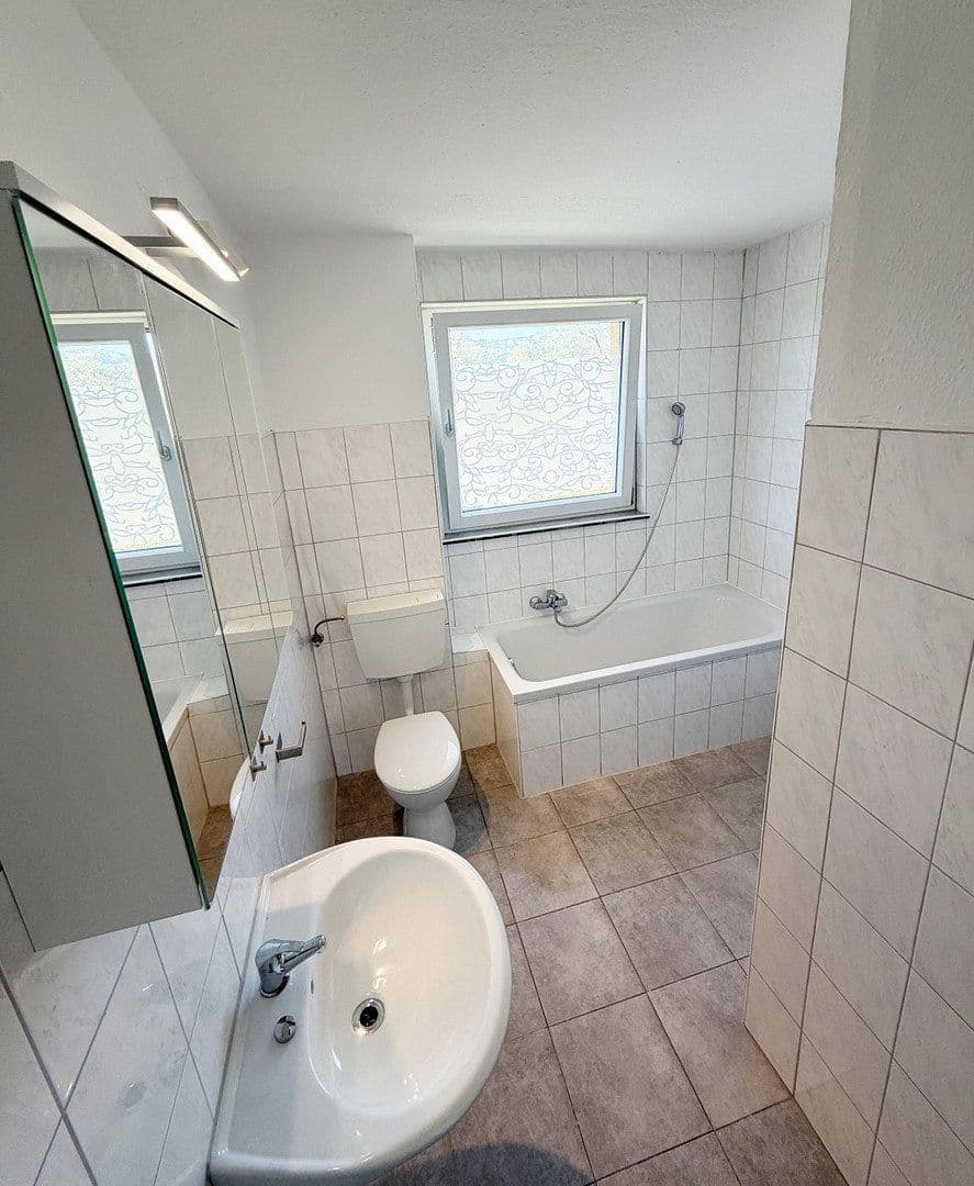 Pronájem bytu 4+1 89 m², Kötztinger Straße 11, Furth im Wald, Bavorsko Pronájem bytu 4+1 89 m², Kötztinger Straße 11, Furth im Wald, Bavorsko