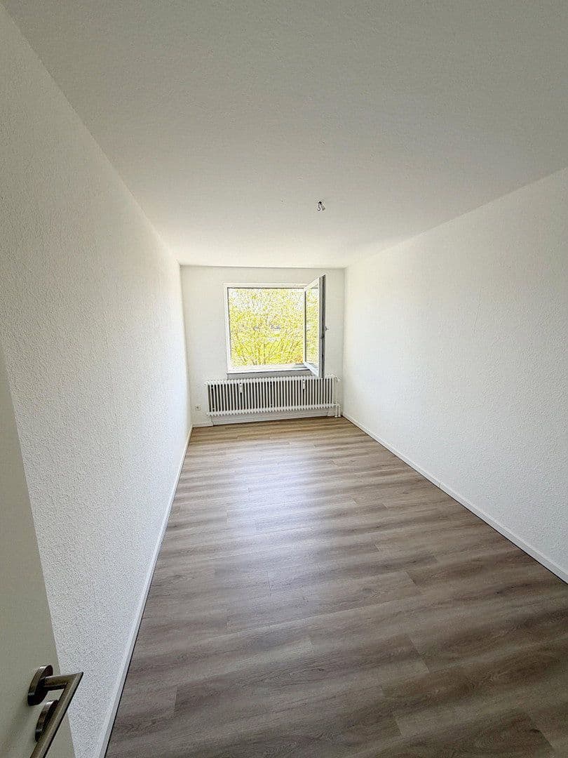Pronájem bytu 4+1 89 m², Kötztinger Straße 11, Furth im Wald, Bavorsko Pronájem bytu 4+1 89 m², Kötztinger Straße 11, Furth im Wald, Bavorsko