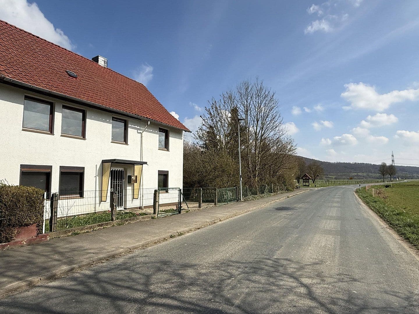 Prodej domu 200 m², pozemek 1.542 m², Einbeck, Dolní Sasko Prodej domu 200 m², pozemek 1.542 m², Einbeck, Dolní Sasko