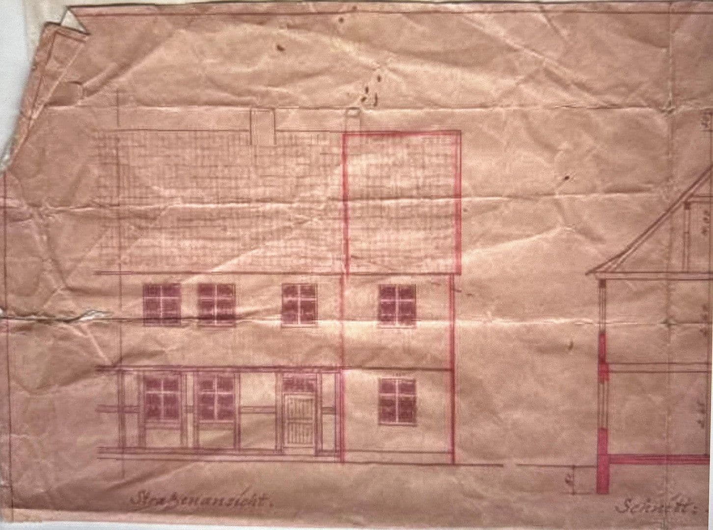 Prodej domu 200 m², pozemek 1.542 m², Einbeck, Dolní Sasko Prodej domu 200 m², pozemek 1.542 m², Einbeck, Dolní Sasko