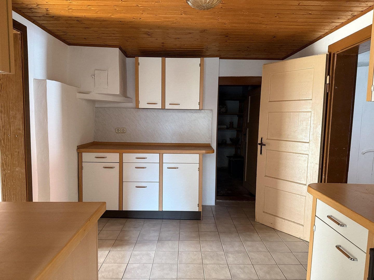 Prodej domu 200 m², pozemek 1.542 m², Einbeck, Dolní Sasko Prodej domu 200 m², pozemek 1.542 m², Einbeck, Dolní Sasko