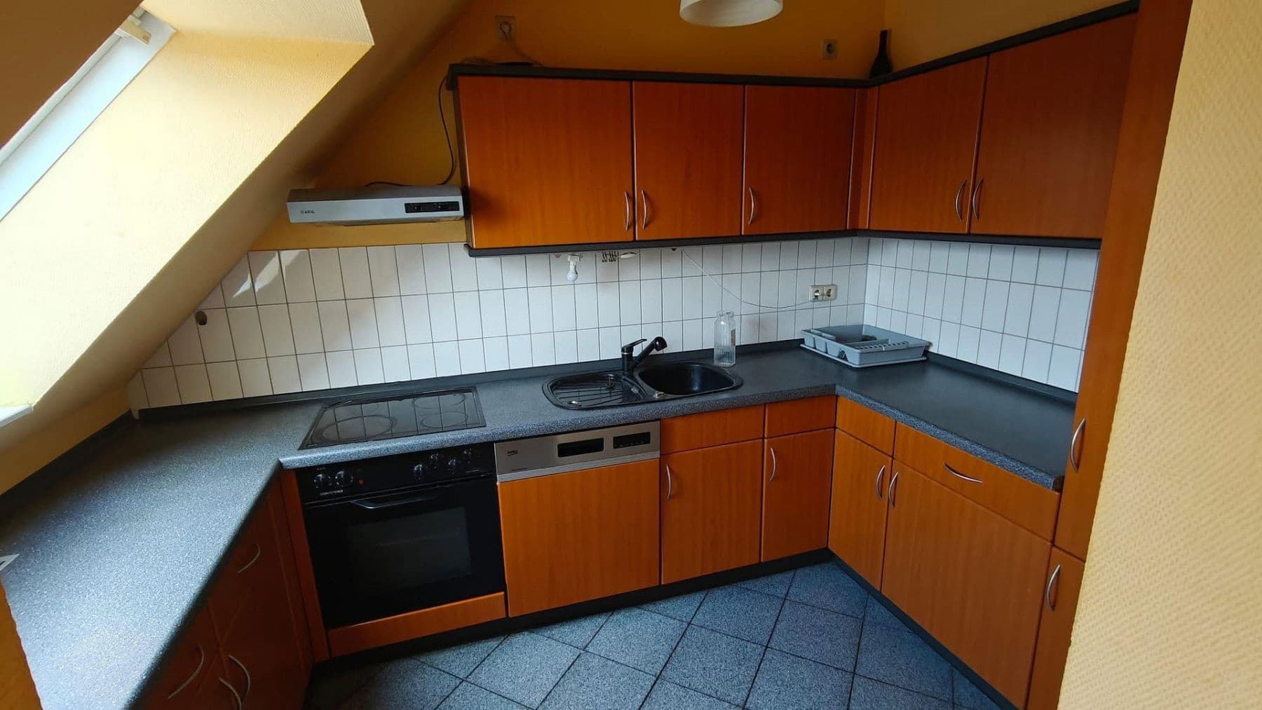 Prodej bytu 3+1 78 m², Soldiner Str. 19, Berlin, Berlín Prodej bytu 3+1 78 m², Soldiner Str. 19, Berlin, Berlín