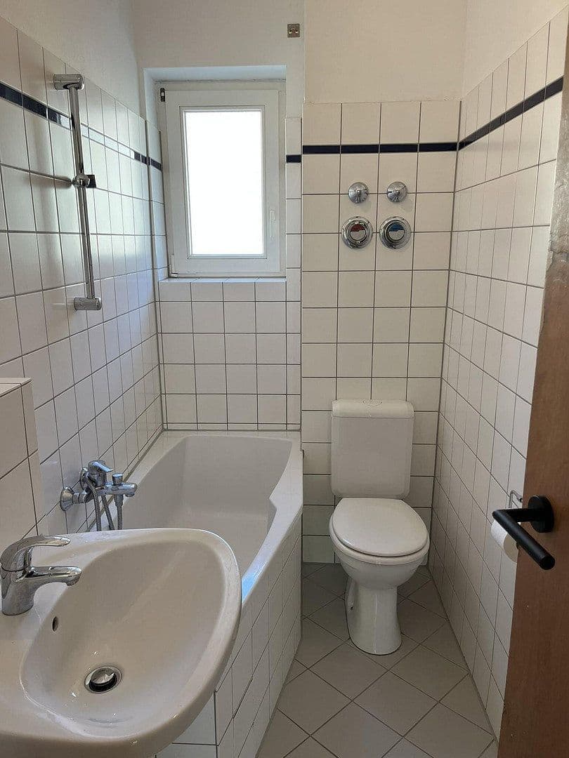Prodej bytu 2+1 44 m², Sültstraße 50, Berlin, Berlín Prodej bytu 2+1 44 m², Sültstraße 50, Berlin, Berlín