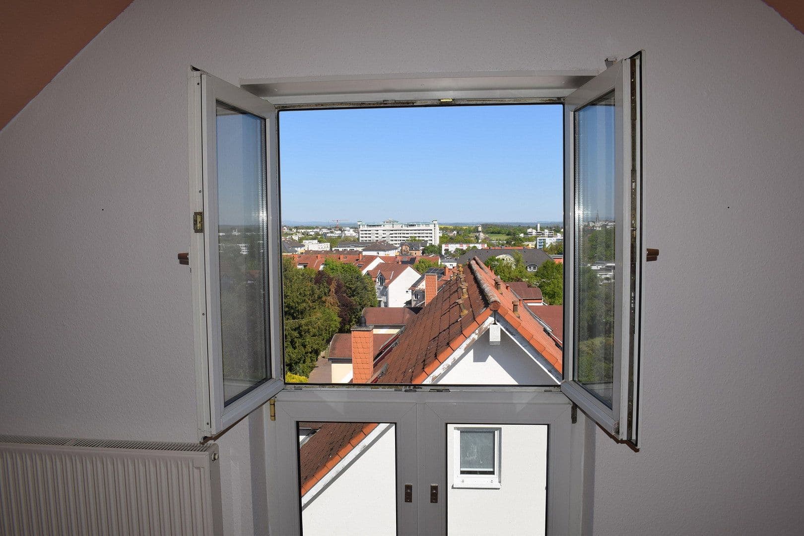 Prodej bytu 3+1 82 m², Ringstr. 38-44, Bad Nauheim, Hessen Prodej bytu 3+1 82 m², Ringstr. 38-44, Bad Nauheim, Hessen