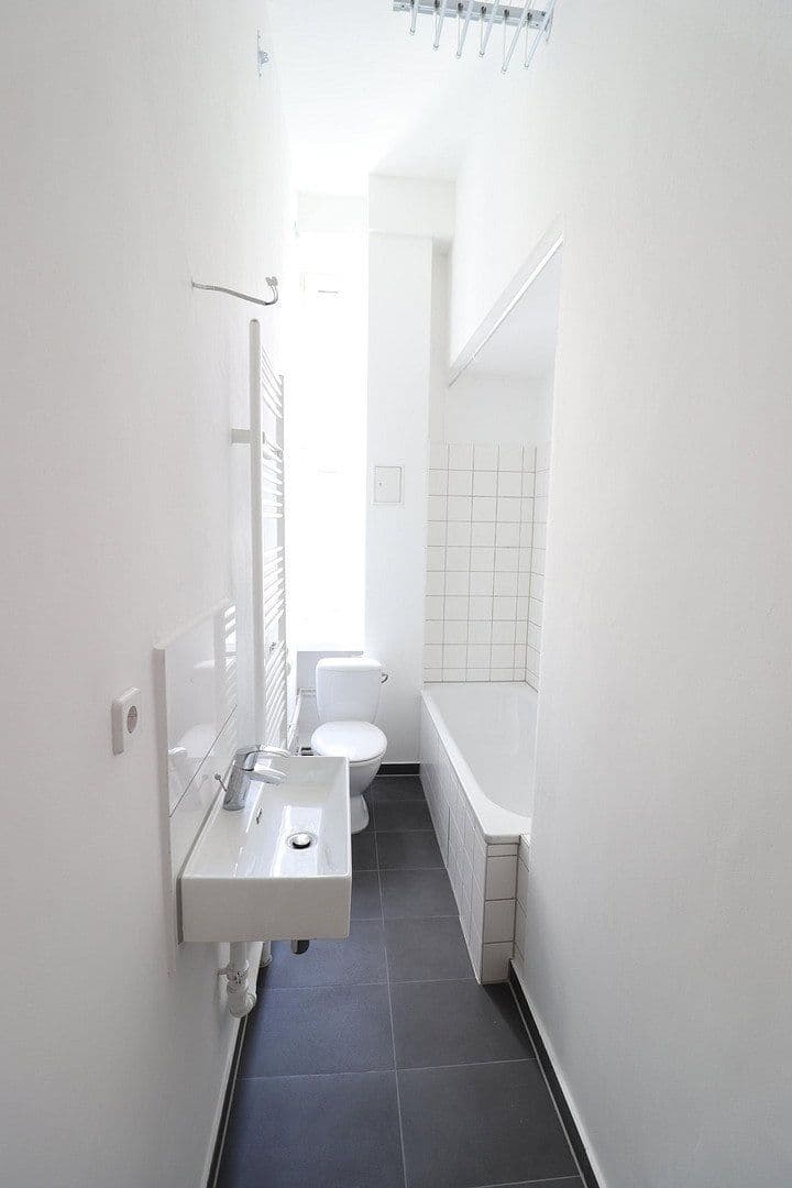Pronájem bytu 2+1 76 m², Antwerpener Str. 00, Berlin, Berlín Pronájem bytu 2+1 76 m², Antwerpener Str. 00, Berlin, Berlín