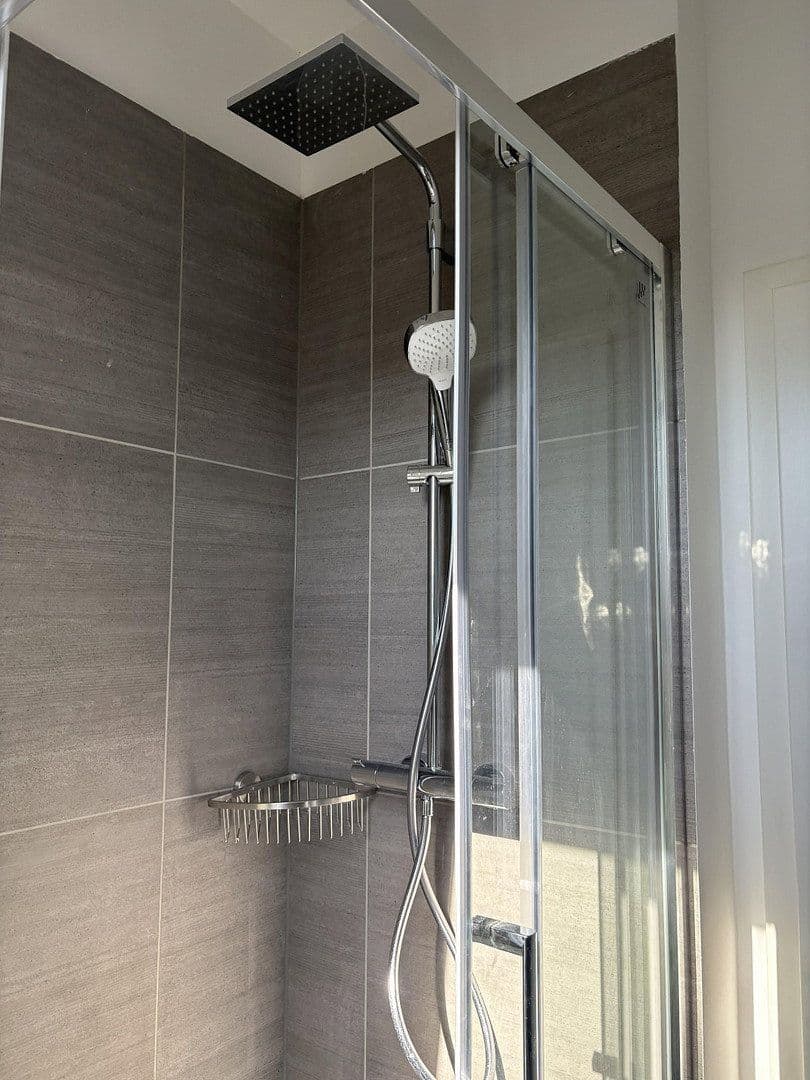 Pronájem bytu 4+1 105 m², Luxemburger Str.259, Köln, Severní Porýní-Vestfálsko Pronájem bytu 4+1 105 m², Luxemburger Str.259, Köln, Severní Porýní-Vestfálsko