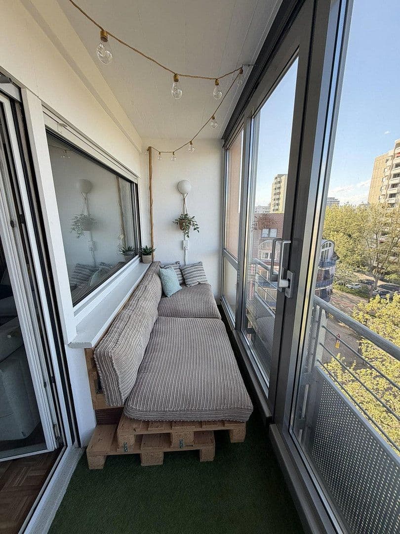 Pronájem bytu 2+1 61 m², Auer Str. 34, Karlsruhe, Bádensko-Württembersko Pronájem bytu 2+1 61 m², Auer Str. 34, Karlsruhe, Bádensko-Württembersko