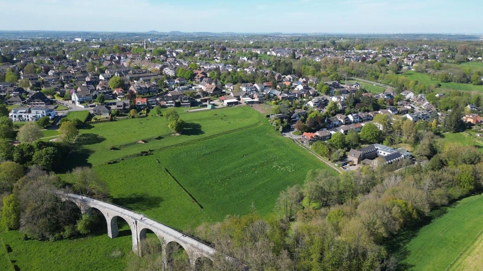 Prodej domu 235 m², pozemek 394 m², Cáchy, Severní Porýní-Vestfálsko Prodej domu 235 m², pozemek 394 m², Cáchy, Severní Porýní-Vestfálsko