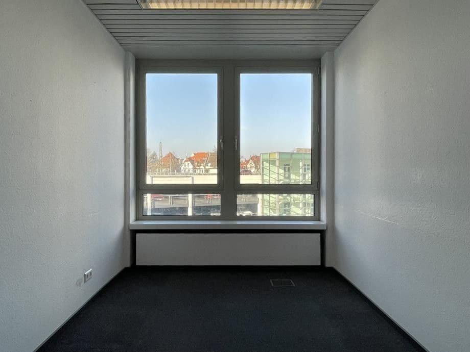 Pronájem kanceláře 300 m², Leverkusen, Severní Porýní-Vestfálsko Pronájem kanceláře 300 m², Leverkusen, Severní Porýní-Vestfálsko
