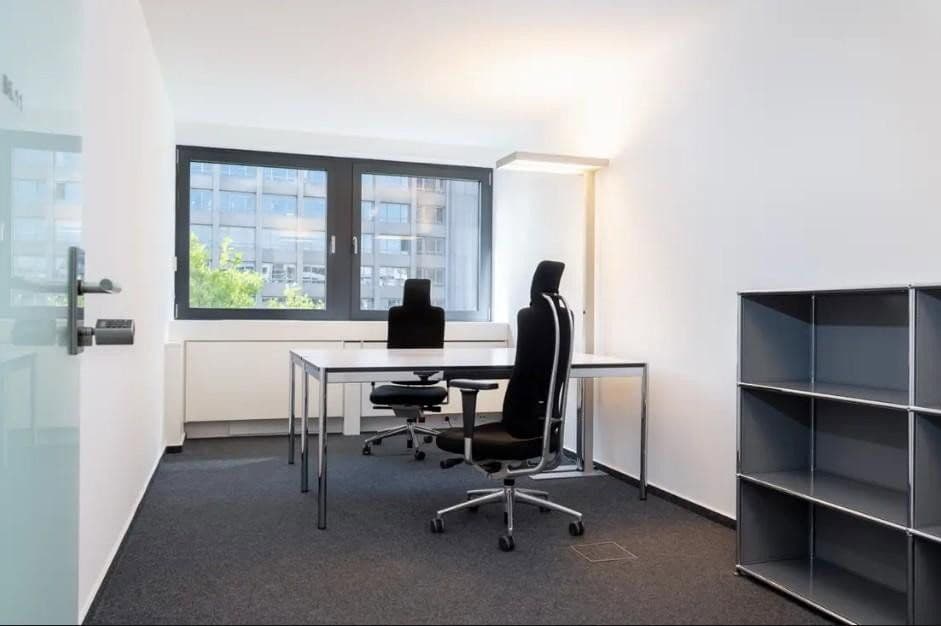 Pronájem kanceláře 300 m², Leverkusen, Severní Porýní-Vestfálsko Pronájem kanceláře 300 m², Leverkusen, Severní Porýní-Vestfálsko