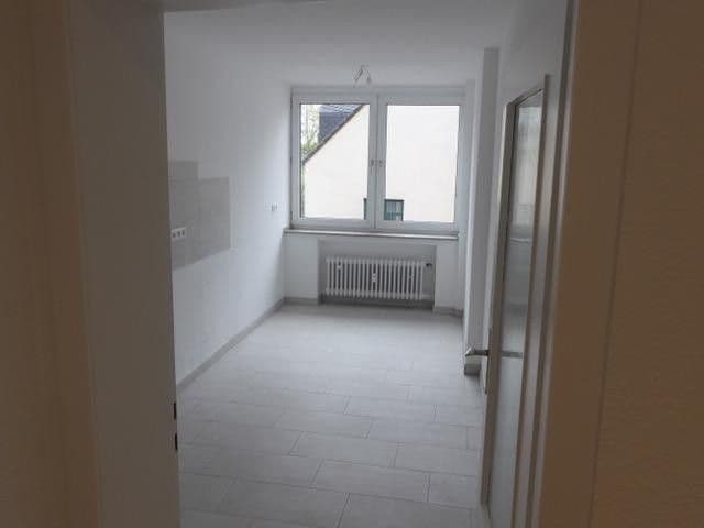 Pronájem bytu 3+1 87 m², Kölner Str. 17, Leverkusen, Severní Porýní-Vestfálsko Pronájem bytu 3+1 87 m², Kölner Str. 17, Leverkusen, Severní Porýní-Vestfálsko