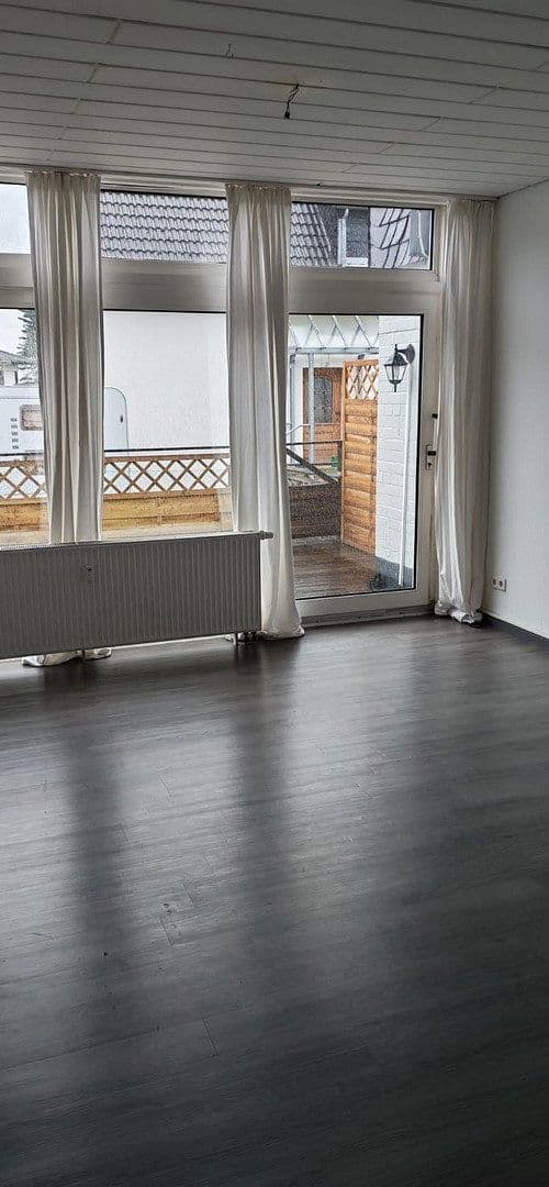 Pronájem bytu 2+1 58 m², Oberborsbacher Str. 19, Odenthal, Severní Porýní-Vestfálsko Pronájem bytu 2+1 58 m², Oberborsbacher Str. 19, Odenthal, Severní Porýní-Vestfálsko