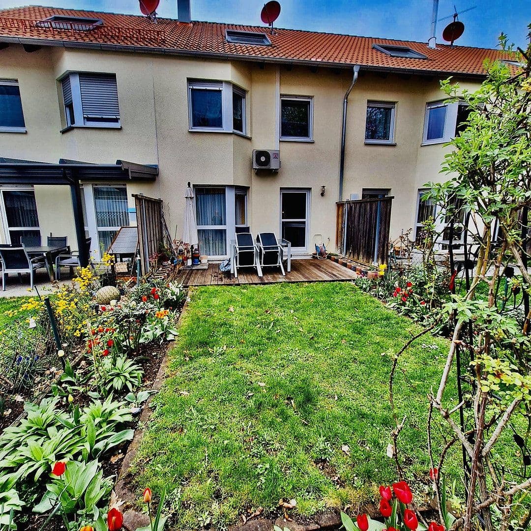 Prodej domu 120 m², pozemek 165 m², Grünberger Str., Nürnberg, Bavorsko Prodej domu 120 m², pozemek 165 m², Grünberger Str., Nürnberg, Bavorsko