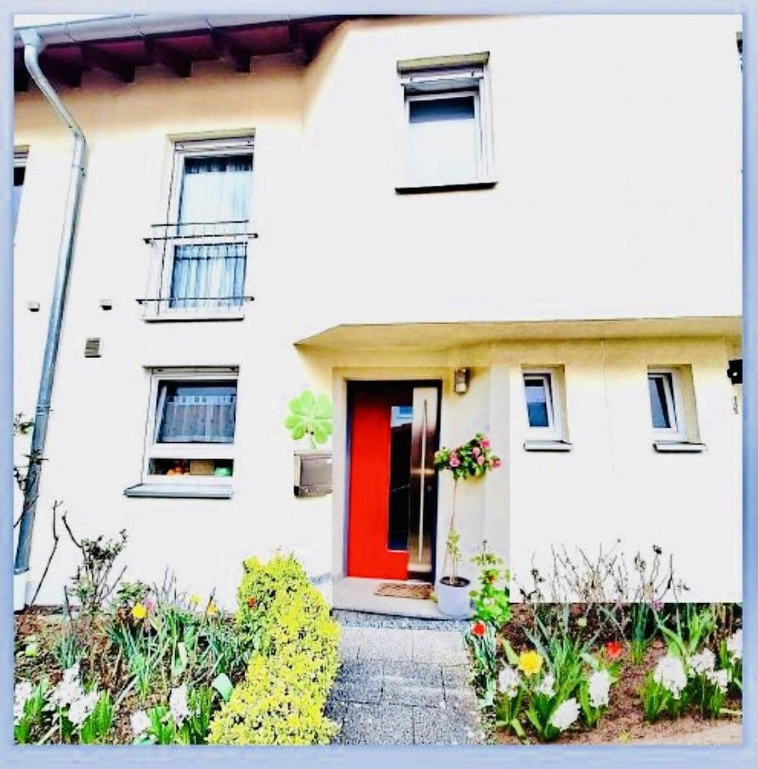 Prodej domu 120 m², pozemek 165 m², Grünberger Str. 47a, Nürnberg, Bavorsko Prodej domu 120 m², pozemek 165 m², Grünberger Str. 47a, Nürnberg, Bavorsko