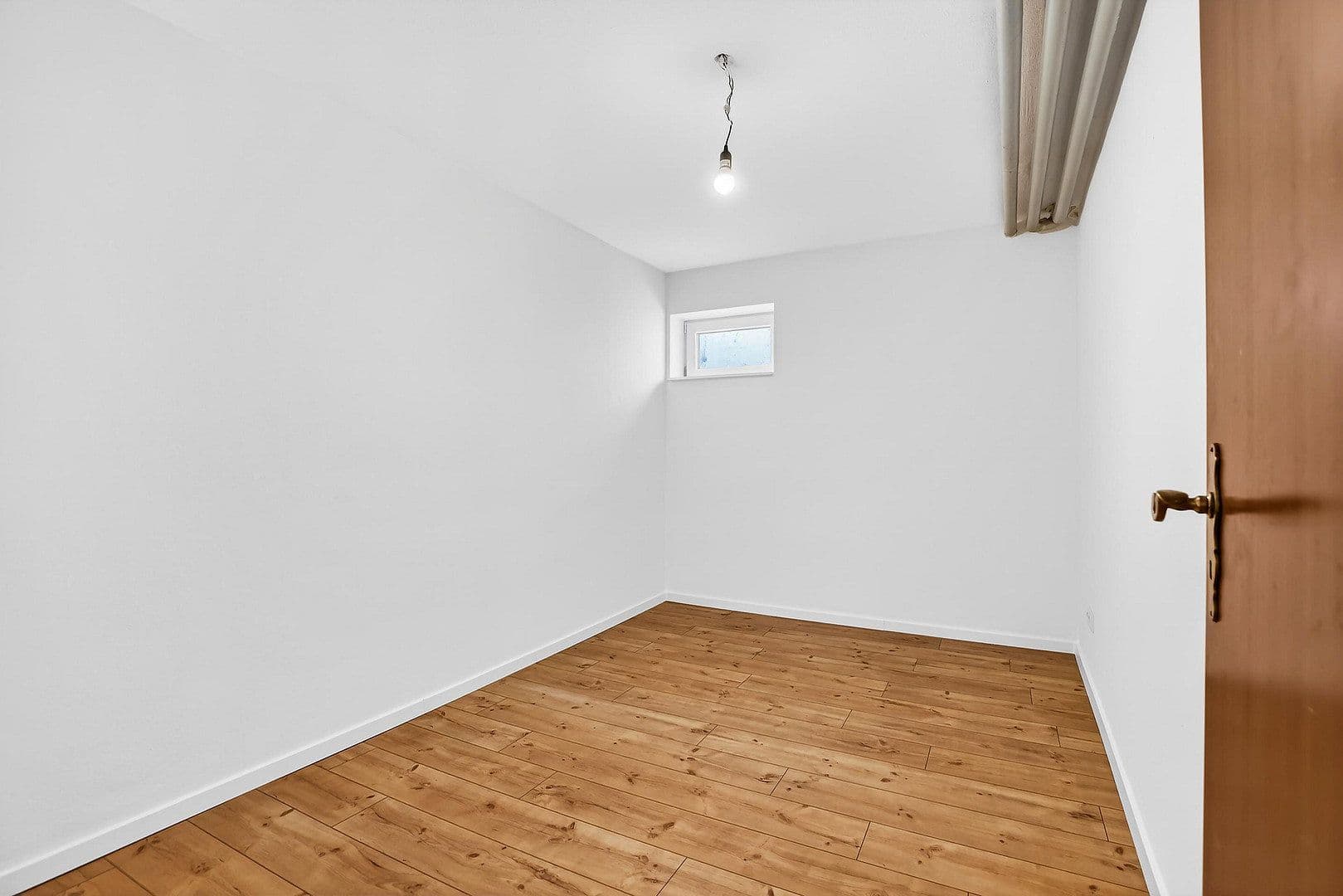 Prodej domu 128 m², pozemek 512 m², Maria-Eich-Str. 17a, Gräfelfing, Bavorsko Prodej domu 128 m², pozemek 512 m², Maria-Eich-Str. 17a, Gräfelfing, Bavorsko
