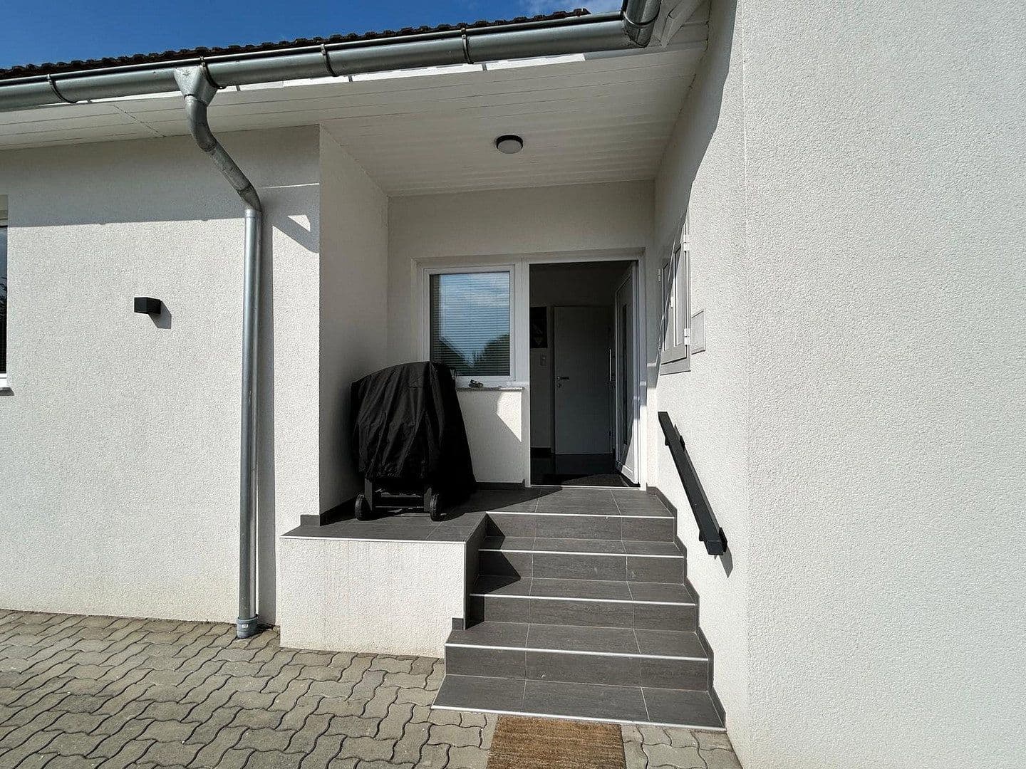 Pronájem domu 130 m², pozemek 589 m², Maria Lourd Weg 9, Enzersfel im Weinviertel, Dolní Rakousko Pronájem domu 130 m², pozemek 589 m², Maria Lourd Weg 9, Enzersfel im Weinviertel, Dolní Rakousko
