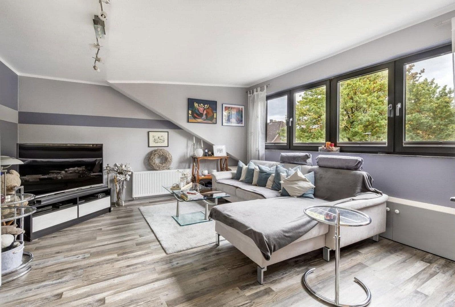Prodej domu 226 m², pozemek 595 m², Langenhagen, Dolní Sasko Prodej domu 226 m², pozemek 595 m², Langenhagen, Dolní Sasko