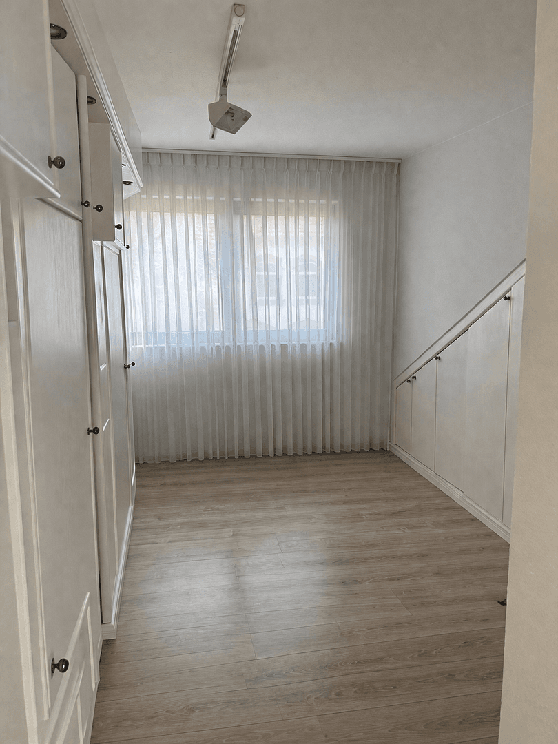 Prodej domu 226 m², pozemek 595 m², Langenhagen, Dolní Sasko Prodej domu 226 m², pozemek 595 m², Langenhagen, Dolní Sasko