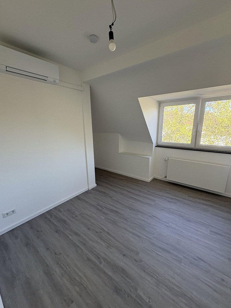 Pronájem bytu 5+1 132 m², Luxemburger Str. 257, Köln, Severní Porýní-Vestfálsko Pronájem bytu 5+1 132 m², Luxemburger Str. 257, Köln, Severní Porýní-Vestfálsko