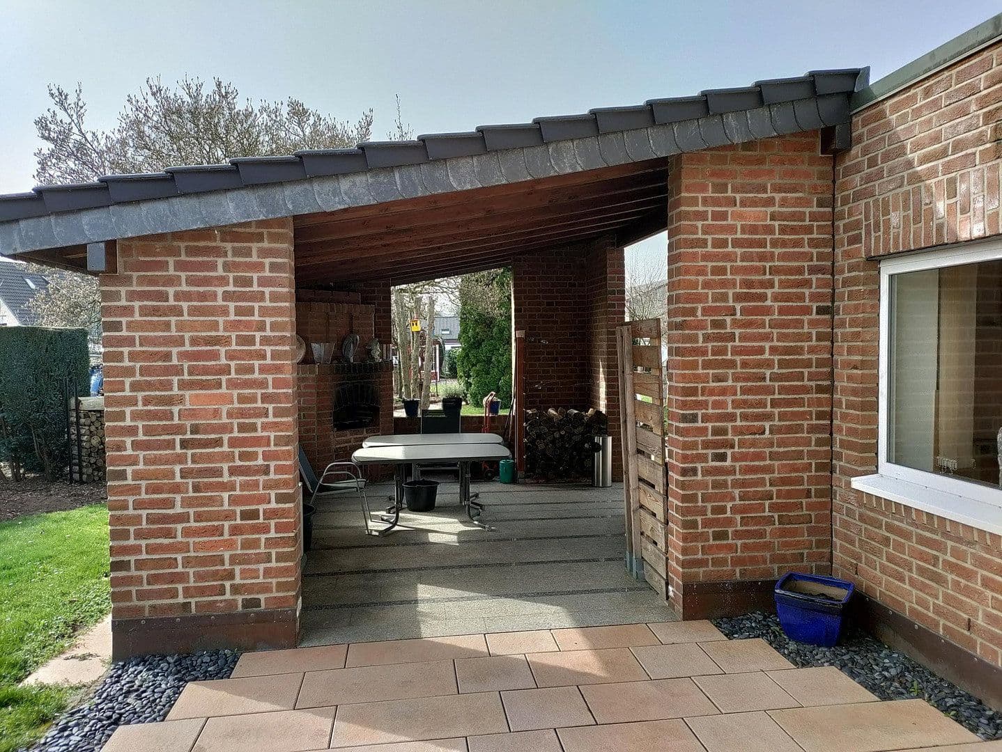 Prodej domu 368 m², pozemek 1.402 m², Hohlweg 8, Nettetal, Severní Porýní-Vestfálsko Prodej domu 368 m², pozemek 1.402 m², Hohlweg 8, Nettetal, Severní Porýní-Vestfálsko
