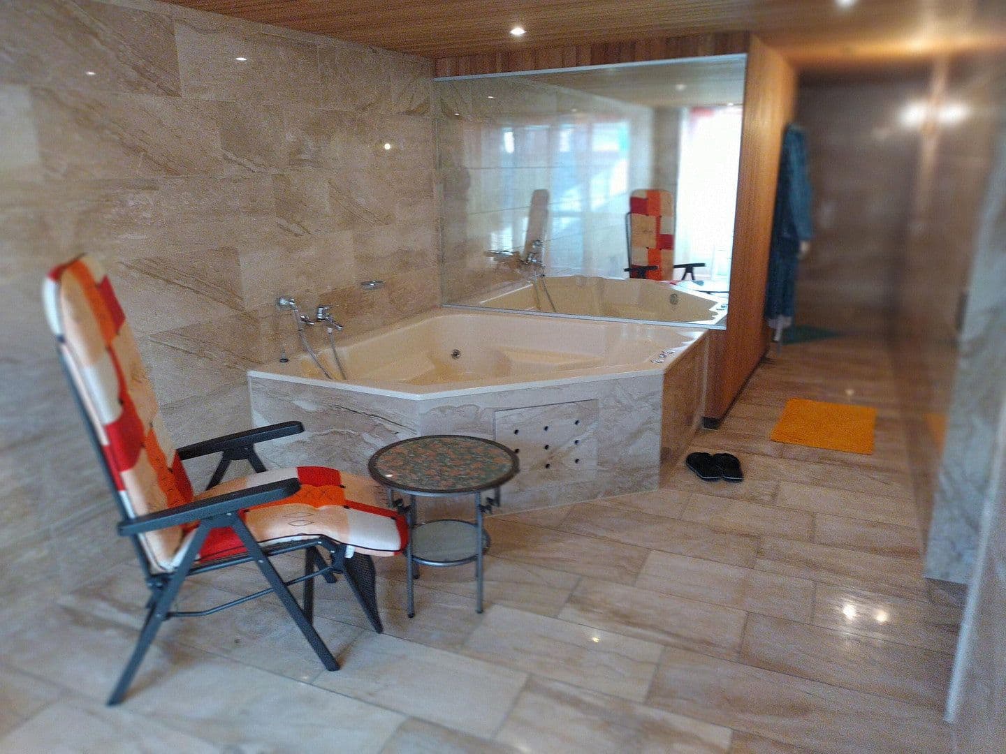 Prodej domu 368 m², pozemek 1.402 m², Hohlweg 8, Nettetal, Severní Porýní-Vestfálsko Prodej domu 368 m², pozemek 1.402 m², Hohlweg 8, Nettetal, Severní Porýní-Vestfálsko